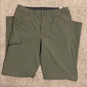 Patagonia hiking pants size 32